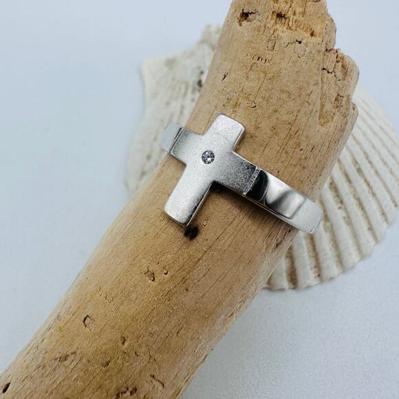 925 Sterling Silver Cross Ring, CZ Cross Ring - Picture 5 of 5